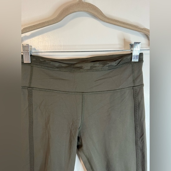 Lululemon Women’s Green Camo Run for Your Life Cropped Leggings - Size 4 - Picture 3 of 7